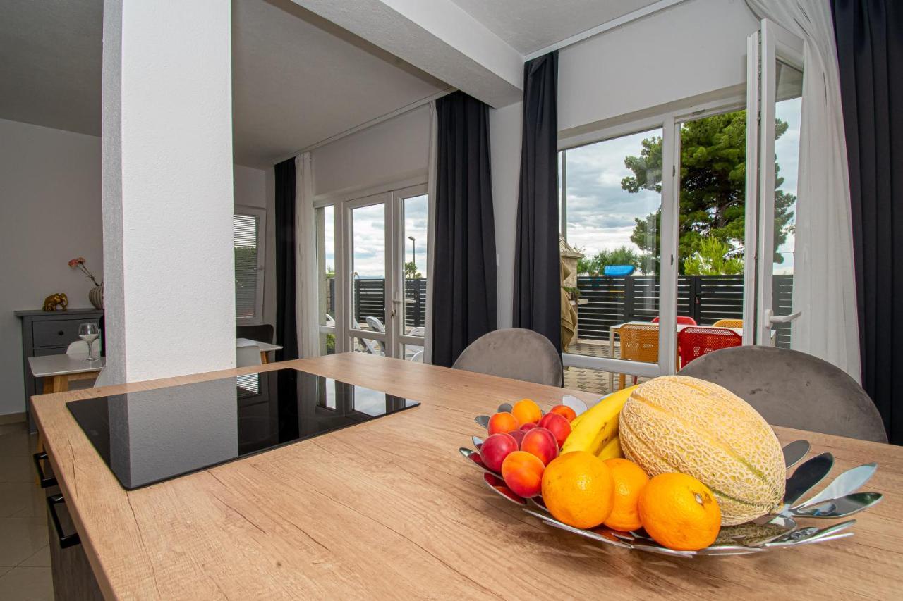 Beachfront Apartments Gabine Kaštela Eksteriør bilde