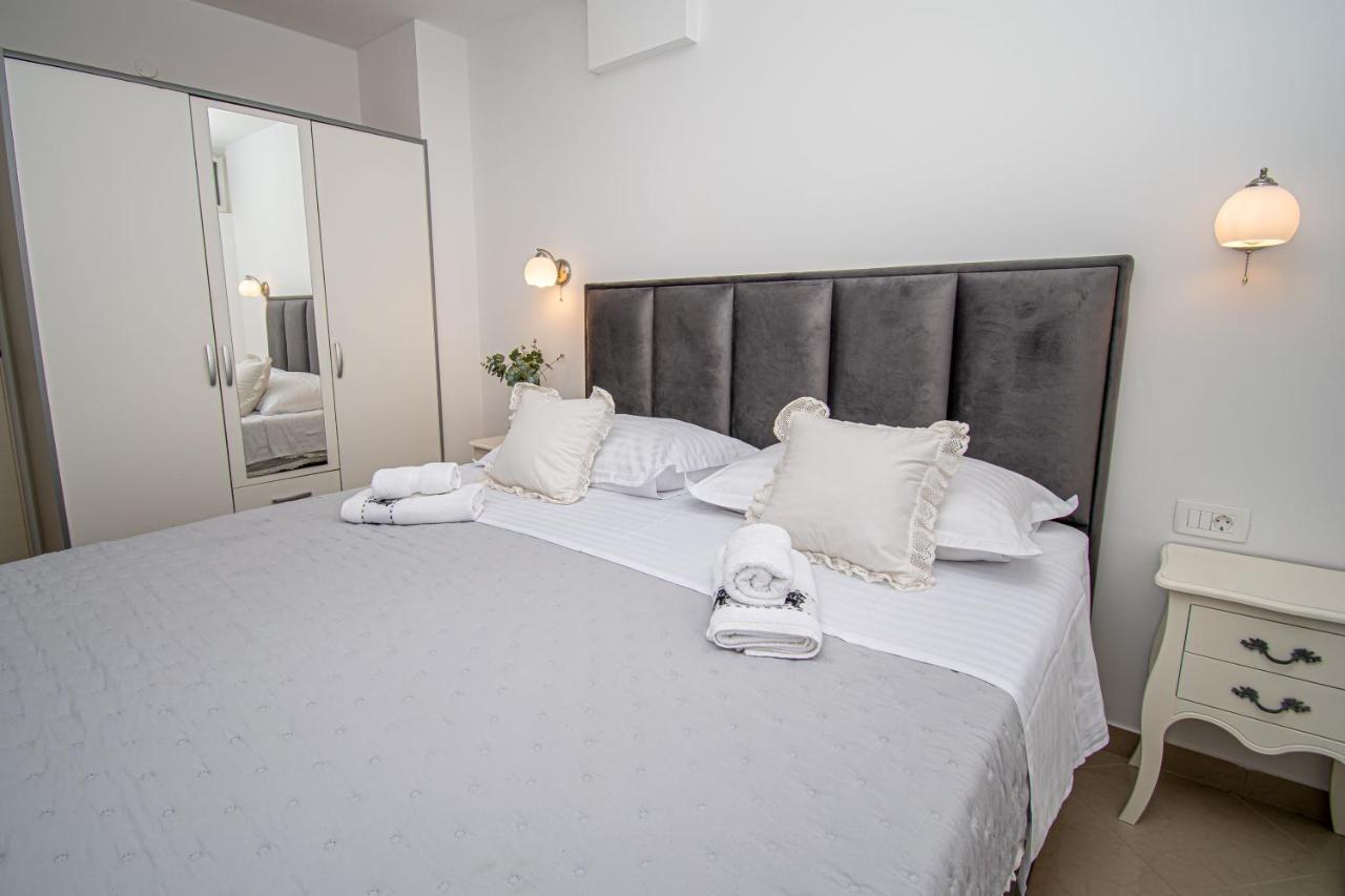 Beachfront Apartments Gabine Kaštela Eksteriør bilde
