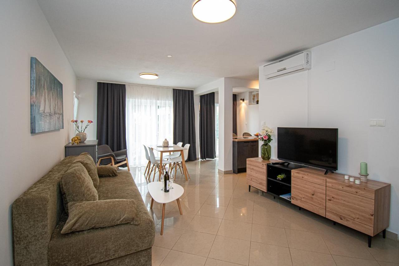 Beachfront Apartments Gabine Kaštela Eksteriør bilde