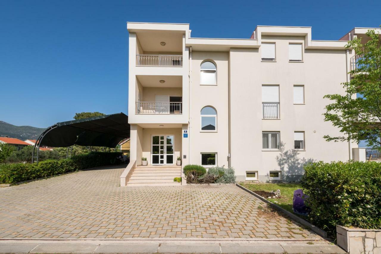 Beachfront Apartments Gabine Kaštela Eksteriør bilde