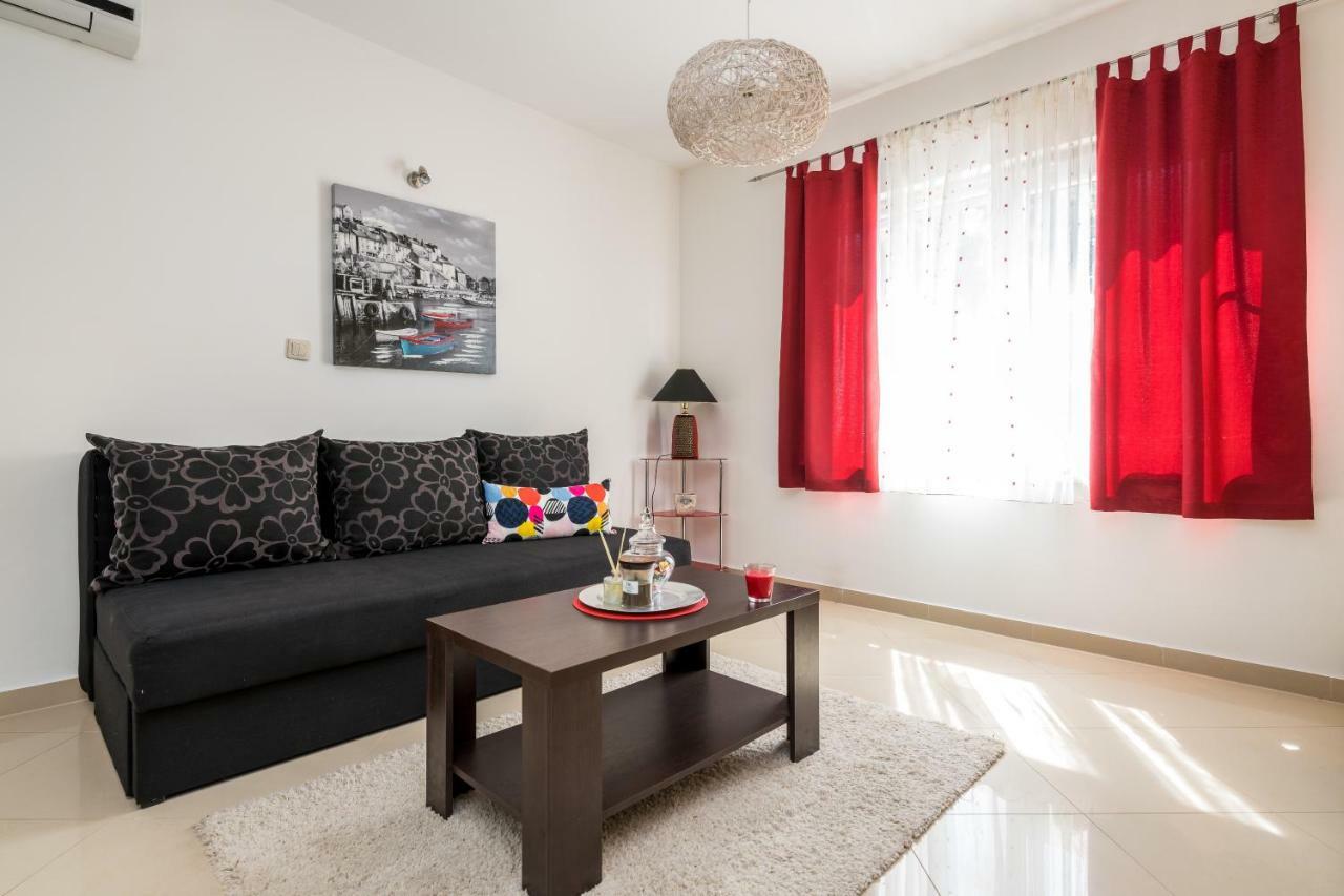 Beachfront Apartments Gabine Kaštela Eksteriør bilde